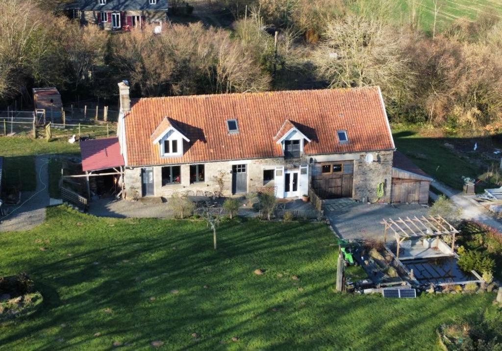 Bed and Breakfast Ferme De Noyes Sourdeval Zewnętrze zdjęcie