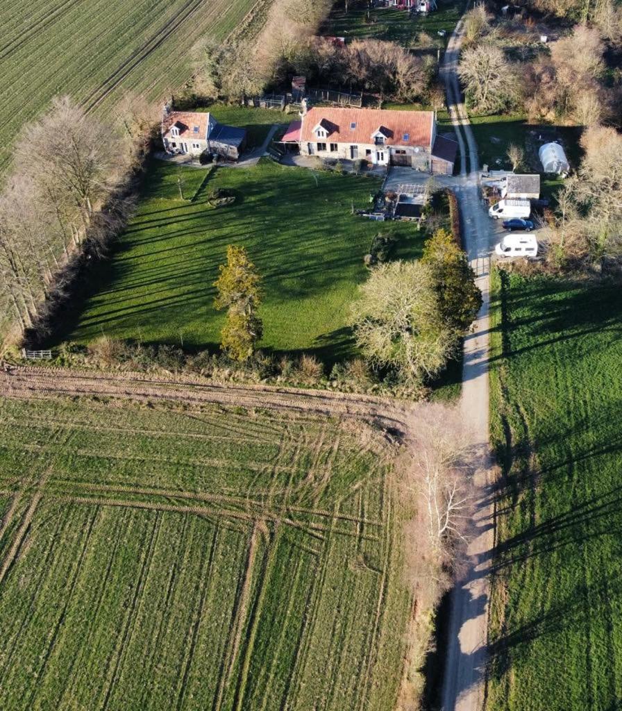 Bed and Breakfast Ferme De Noyes Sourdeval Zewnętrze zdjęcie